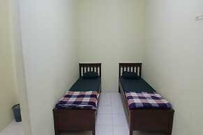 OYO 93861 Adinda Guest House Syariah