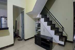 OYO 93861 Adinda Guest House Syariah