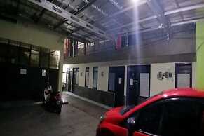 OYO 93861 Adinda Guest House Syariah