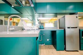 Nice And Elegant 1Br At The Kensington Royal Suites Apartment