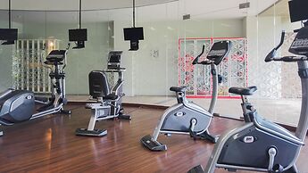 Nice And Elegant 1Br At The Kensington Royal Suites Apartment