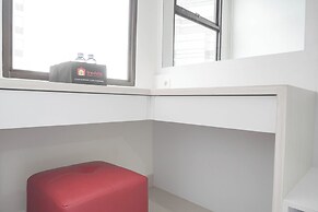 Nice And Elegant Studio At Transpark Cibubur Apartment
