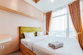 Homey And Modern Studio At Tree Park City Cikokol Apartment