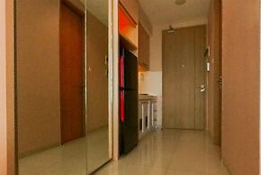 Homey And Modern Studio At Tree Park City Cikokol Apartment
