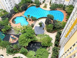Warm Living And Homey 2Br At Springlake Summarecon Bekasi Apartment