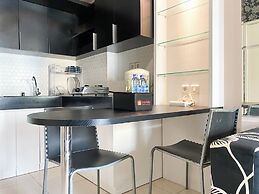 Warm Living And Homey 2Br At Springlake Summarecon Bekasi Apartment