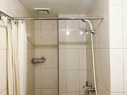 Warm Living And Homey 2Br At Springlake Summarecon Bekasi Apartment