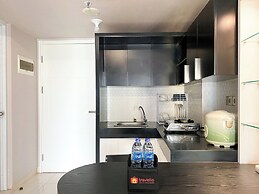 Warm Living And Homey 2Br At Springlake Summarecon Bekasi Apartment