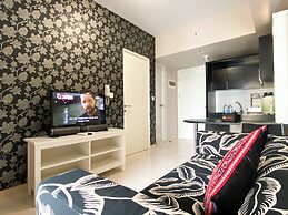 Warm Living And Homey 2Br At Springlake Summarecon Bekasi Apartment