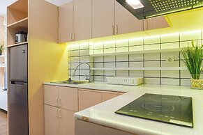 Comfy And Modern Look 2Br Northland Ancol Apartment