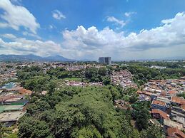 Homey 3Br Galeri Ciumbuleuit 1 Apartment