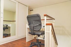 Good Deal Studio Loft At Nifarro Park Apartment