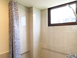 Comfort Stay 2Br At Meikarta Apartment