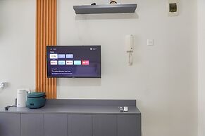 Strategic And Warm Studio At Bassura City Apartment