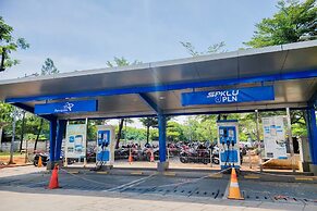 Minimalistic Studio (No Kitchen) Apartment Aeropolis Residence