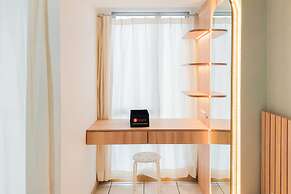 Modern Look Studio Apartment At M-Town Residence