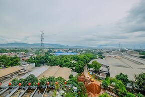 Best Deal And Homey Studio At Gunung Putri Square Apartment