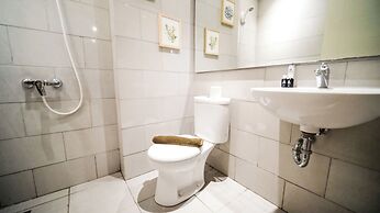 Simple And Homey 2Br At Benson Supermall Mansion Apartment