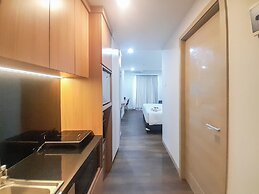 Tranquil And Modern Studio At Mataram City Apartment