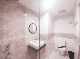 Tranquil And Modern Studio At Mataram City Apartment