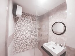 Tranquil And Modern Studio At Mataram City Apartment