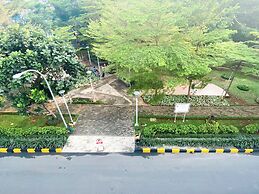 Well Furnished And Homey 2Br Bassura City Apartment