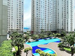 Minimalist Studio (No Kitchen) At Green Bay Pluit Apartment