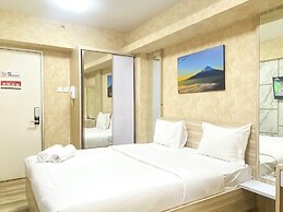 Minimalist Studio (No Kitchen) At Green Bay Pluit Apartment