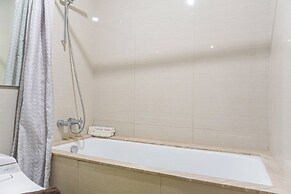 Spacious And Restful 3Br Apartment At Casa Grande Residence