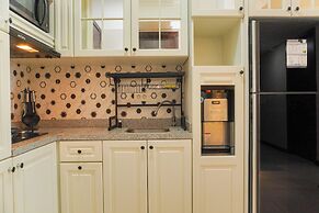 Nice And Warm 2Br Apartment Casa Grande Residence