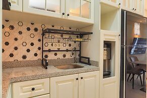 Nice And Warm 2Br Apartment Casa Grande Residence