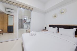 Homey And Cozy Living 1Br Tamansari Bintaro Mansion Apartment