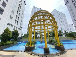 Comfortable And Homey 2Br At Bassura City Apartment