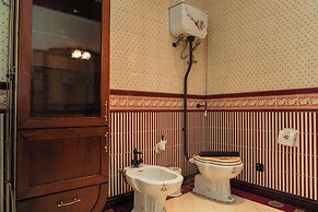 Luxurious And Strategic 4Br Da Vinci Apartment