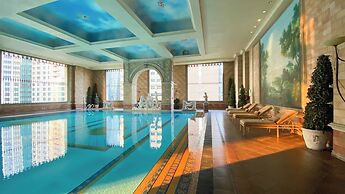 Luxurious And Strategic 4Br Da Vinci Apartment