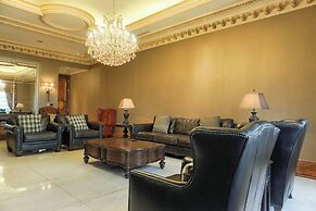 Luxurious And Strategic 4Br Da Vinci Apartment