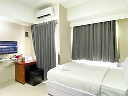 Good And Homey Studio At Gateway Park Lrt City Bekasi Apartment