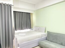 Good And Homey Studio At Gateway Park Lrt City Bekasi Apartment