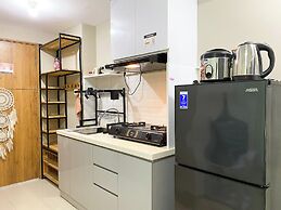 Good And Homey Studio At Gateway Park Lrt City Bekasi Apartment