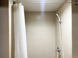 Good And Homey Studio At Gateway Park Lrt City Bekasi Apartment