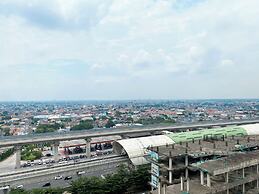 Good And Homey Studio At Gateway Park Lrt City Bekasi Apartment