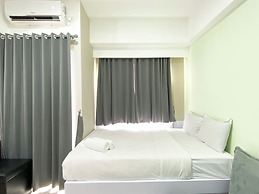Good And Homey Studio At Gateway Park Lrt City Bekasi Apartment