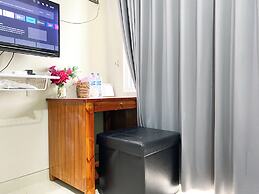 Good And Homey Studio At Gateway Park Lrt City Bekasi Apartment