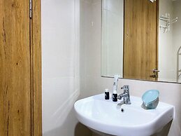 Good And Homey Studio At Gateway Park Lrt City Bekasi Apartment