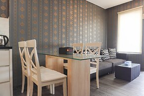 Good And Homey 2Br At Nifarro Park Apartment