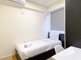 Comfort 2Br With Work Space At Meikarta Apartment