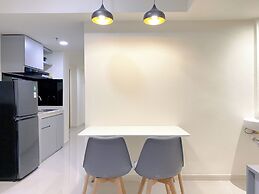 Modern Look 2Br Meikarta Apartment