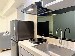 Modern Look 2Br Meikarta Apartment