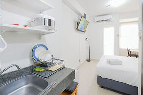 Great Deal And Homey Studio At Transpark Cibubur Apartment