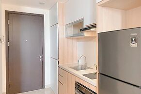 Spacious And Homey Studio At Cleon Park Apartment